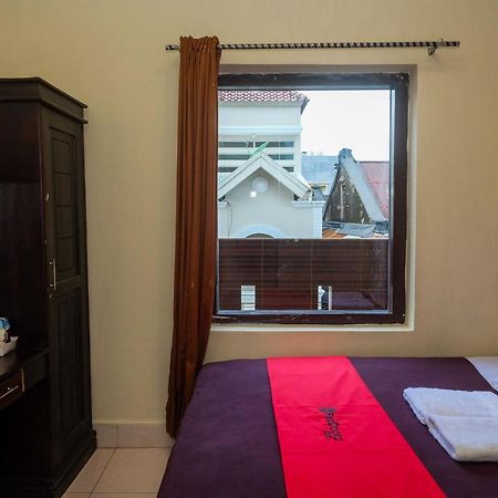 Reddoorz At Hotel Rich Parepare Near Pantai Mattirotasi Exterior photo