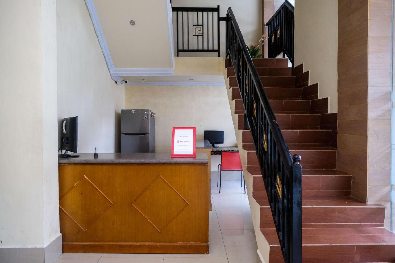 Reddoorz At Hotel Rich Parepare Near Pantai Mattirotasi Exterior photo