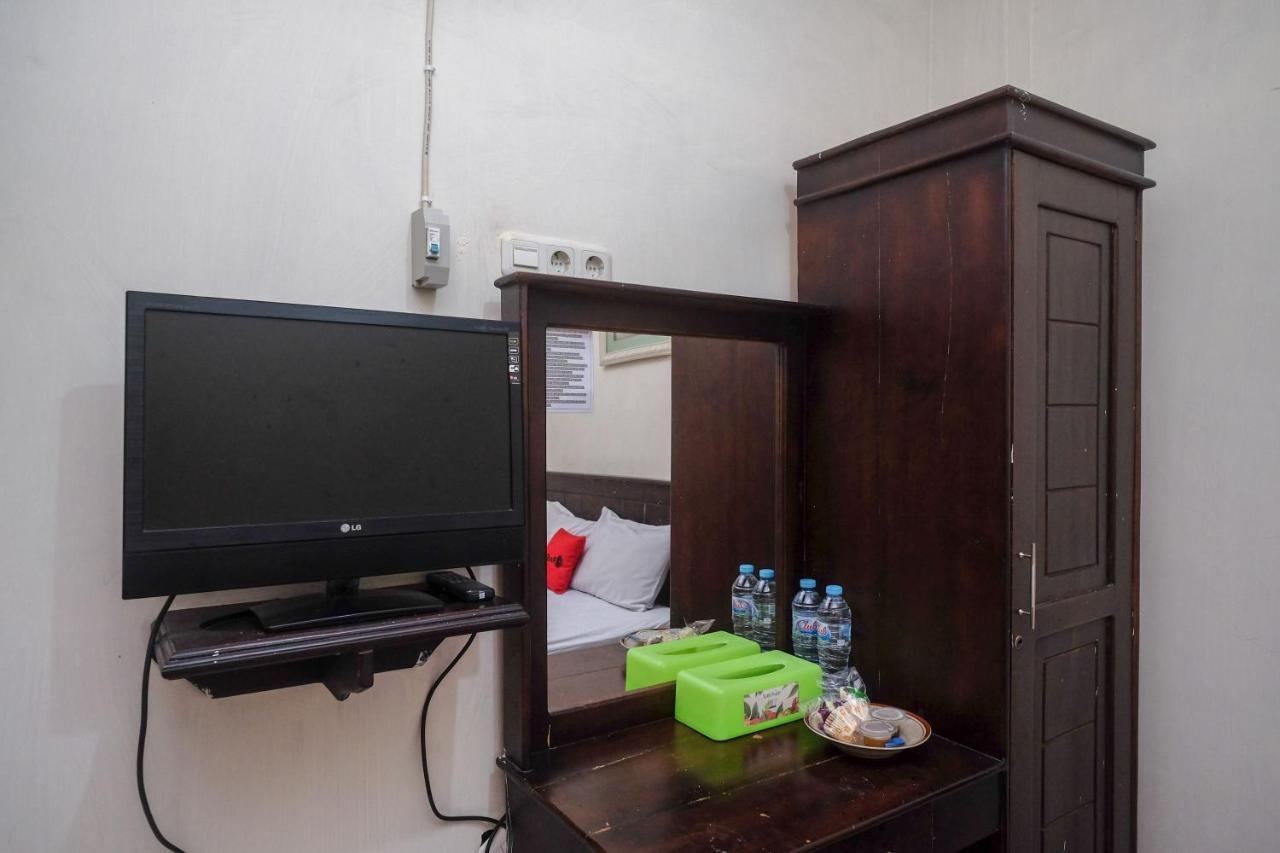 Reddoorz At Hotel Rich Parepare Near Pantai Mattirotasi Exterior photo